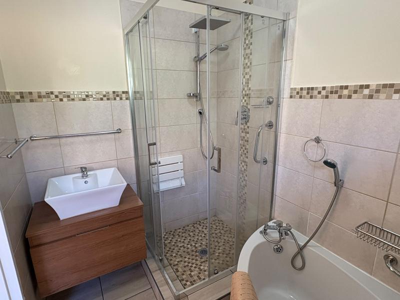 To Let 2 Bedroom Property for Rent in Simons Town Western Cape
